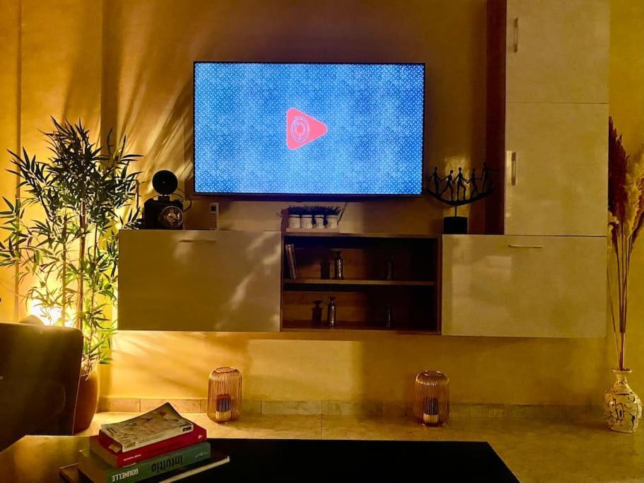 Gueliz, Plaza, Zara Appartement